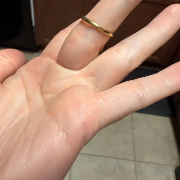 Vintage Avon Dangling Raindrop Ring - Picture 5 of 7